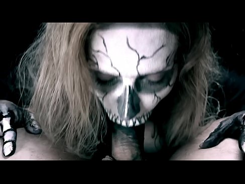 ❤️ Demonska djevojka siše kurac svojim crnim ustima i guta spermu. ☑ Porno na bs.hqpornvideos.ru ❌